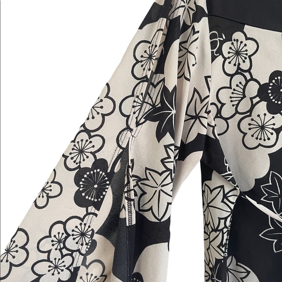 Rag Womens Blouse Sz XL Black and Tan Floral Top - Picture 3 of 6